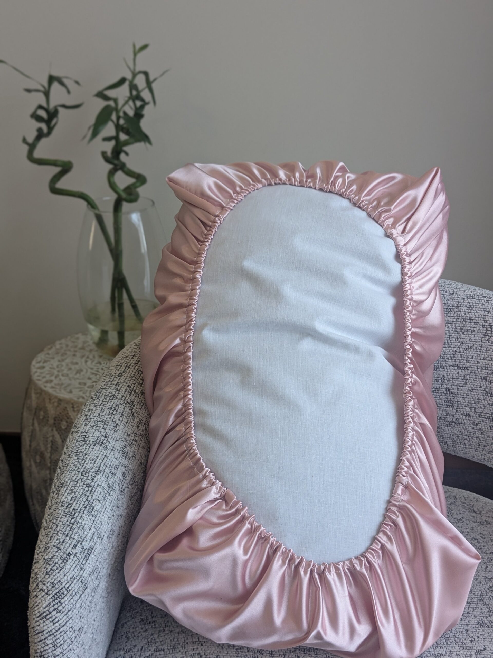 Blush satin traveling suitcase (1 in a pack )